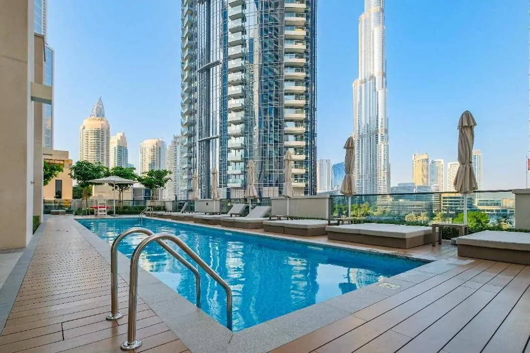 Full Luxury In This 2 Bedroom With Skycraper Views Dubai Apartment