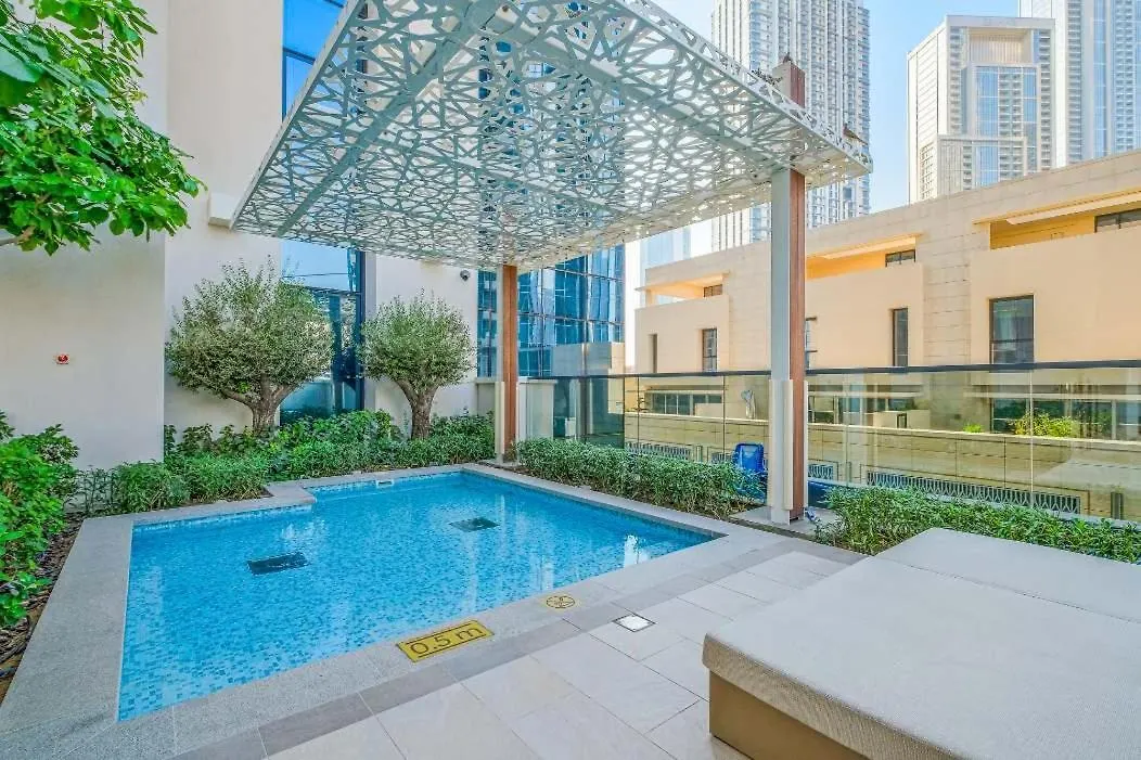 Full Luxury In This 2 Bedroom With Skycraper Views Dubai United Arab Emirates
