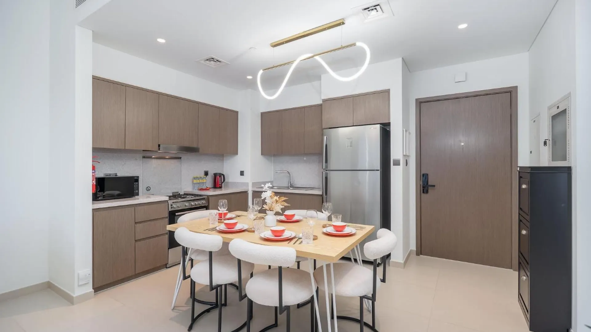 Full Luxury In This 2 Bedroom With Skycraper Views Dubai 0*,  United Arab Emirates