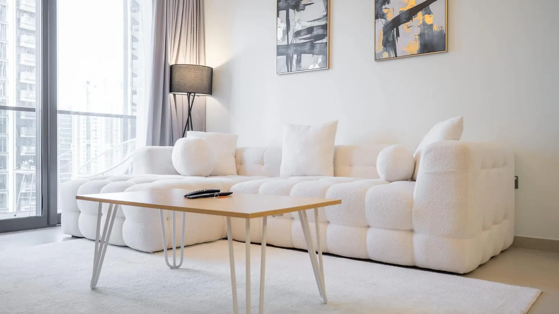Full Luxury In This 2 Bedroom With Skycraper Views Dubai 0*,  United Arab Emirates