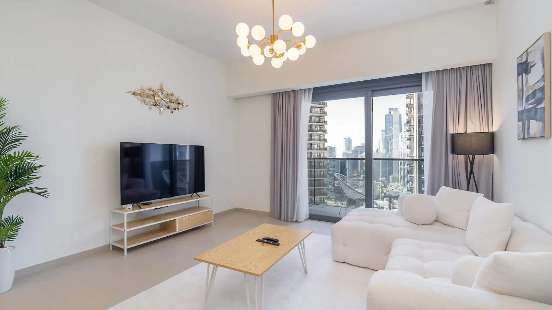 Apartment Full Luxury In This 2 Bedroom With Skycraper Views Dubai United Arab Emirates