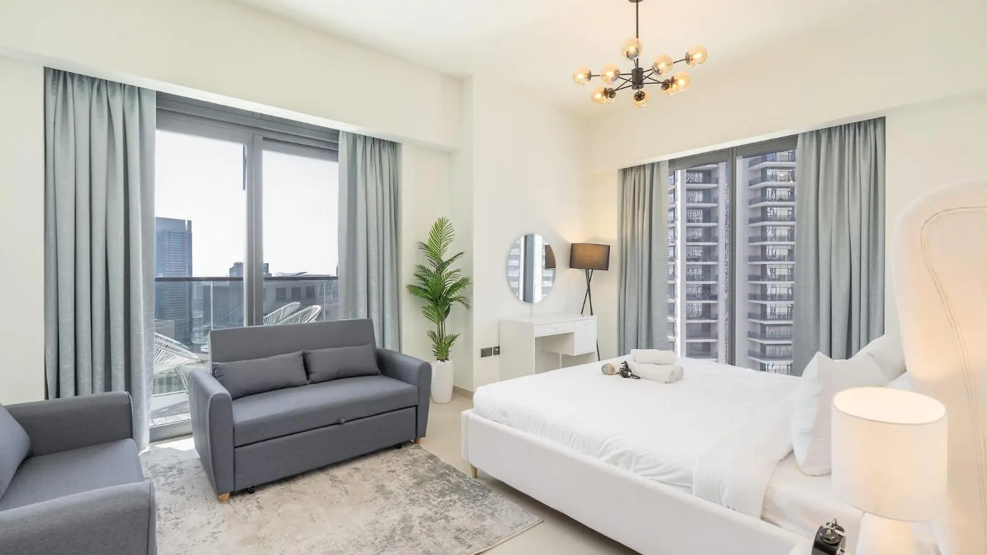 Full Luxury In This 2 Bedroom With Skycraper Views Dubai
